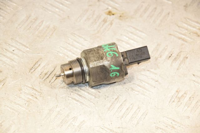 Регулятор давления топлива 03L130764A VAG
