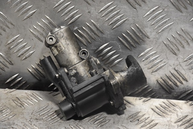 03L131501T VAG Клапан EGR рециркуляции газов купить в Ужгород
