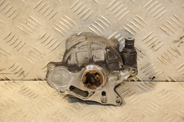 Насос вакуумный 03L145100F VAG