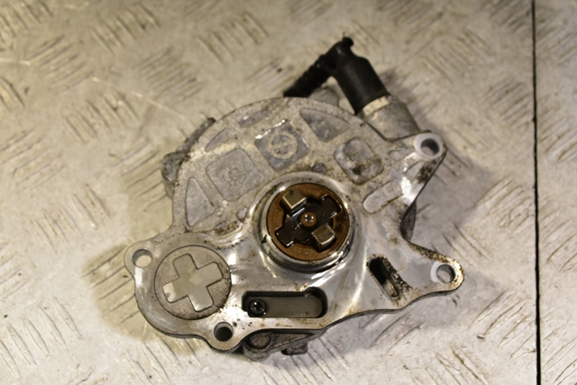03L145100G VAG Насос вакуумный купить в Черкассы
