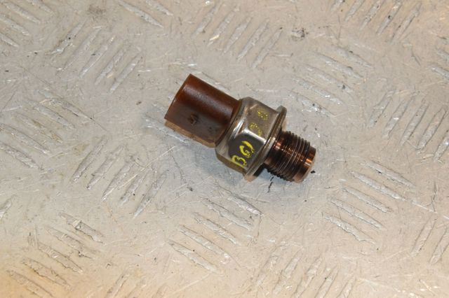 Датчик давления топлива 03L906051 VAG