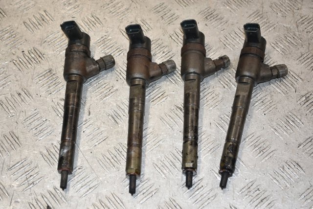 Форсунки 0445110083 OPEL