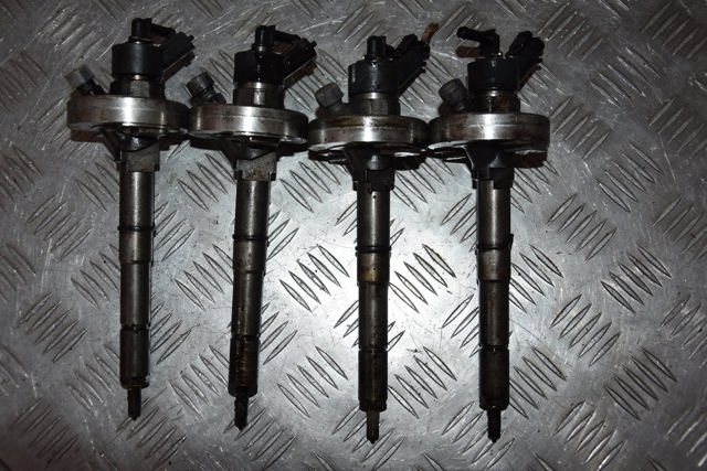 Клапанная форсунка 0445110168 NISSAN