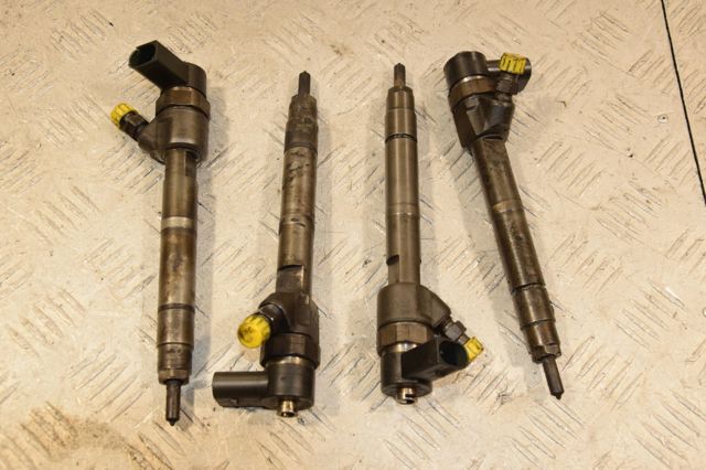 MERCEDES 0445110177 Топливные форсунки в наличии Ужгород