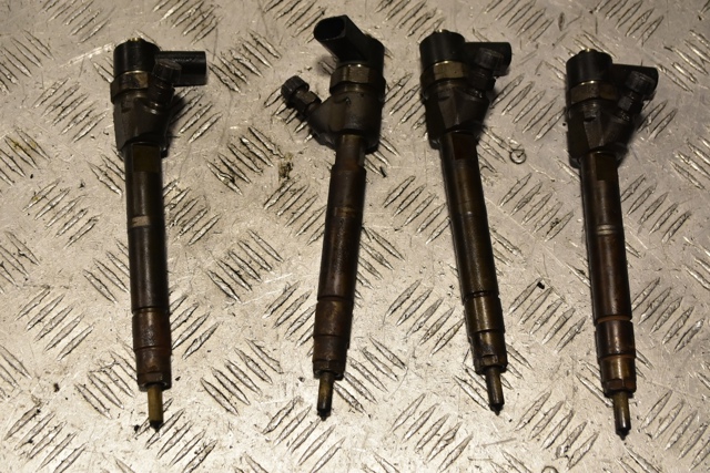 Форсунки 0445110238 MERCEDES