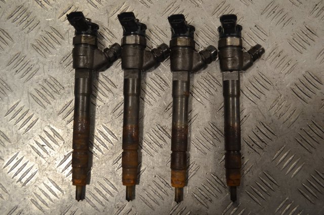 Форсунка дизельная в сборе Рено Меган IV