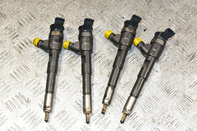 Форсунка впрыска топлива 0445110652 RENAULT