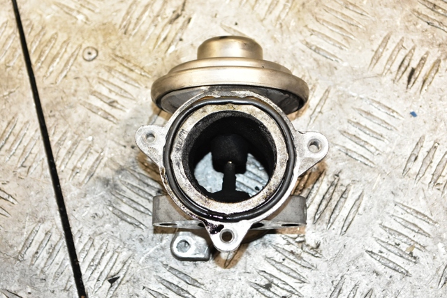 VAG 045131501F Клапан EGR рециркуляции газов в наличии Полтава