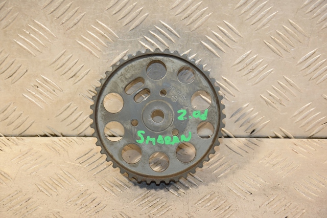 Звездочка-шестерня привода распредвала Volkswagen Transporter T6