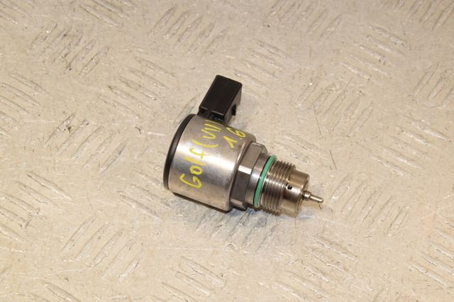 Регулятор давления топлива 04L130764B VAG