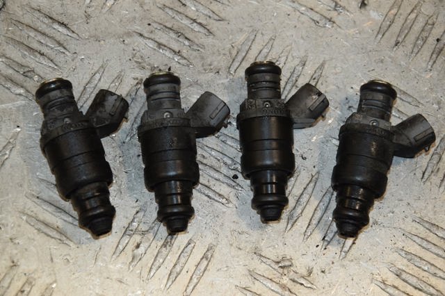 VAG 06A906031BT Топливные форсунки в наличии Украина