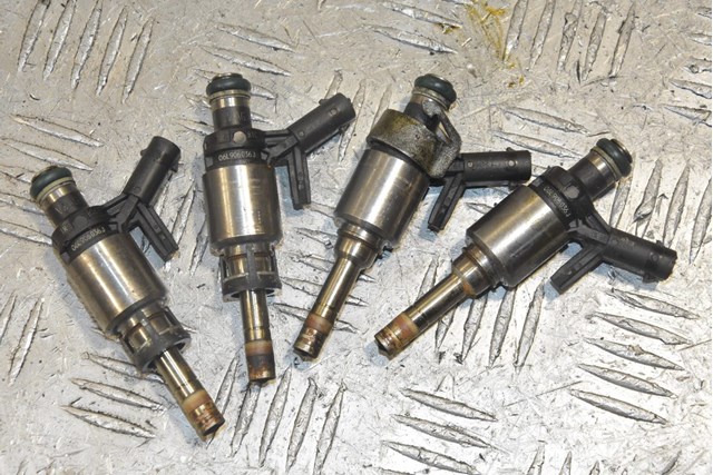 Форсунка впрыска топлива 06L906036J VAG