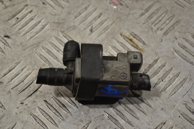 VAG 078906283A Переключающий клапан системы подачи воздуха в наличии Киев