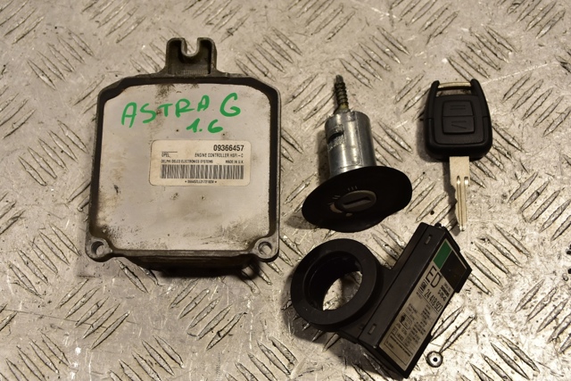 ЭБУ двигателем 09366457 OPEL