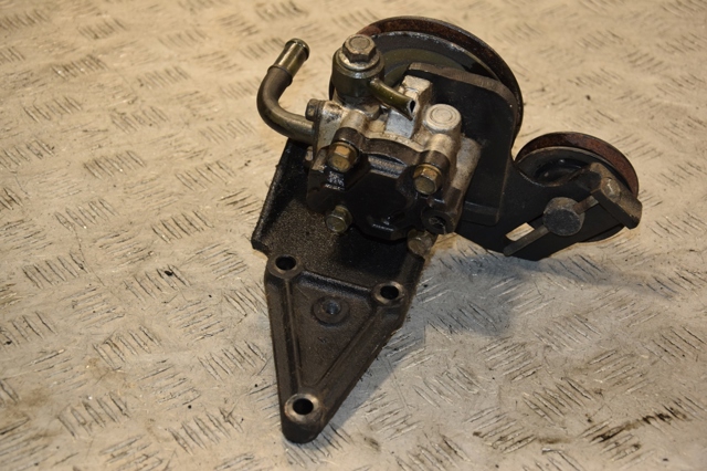 HYUNDAI 0K02432680A Насос гидроусилителя руля (ГУР) в наличии Тернополь