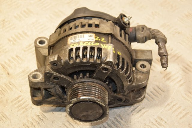 Автомобильный генератор 1042104521 TOYOTA
