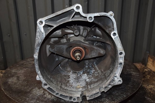 Коробка передач 1069401052 BMW