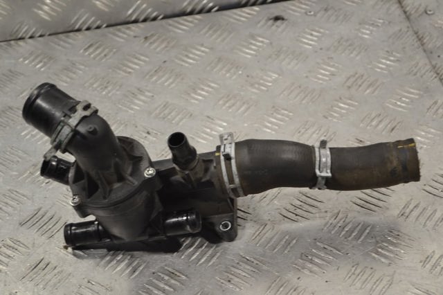 RENAULT 110615482R Корпус термостата в наличии Тернополь