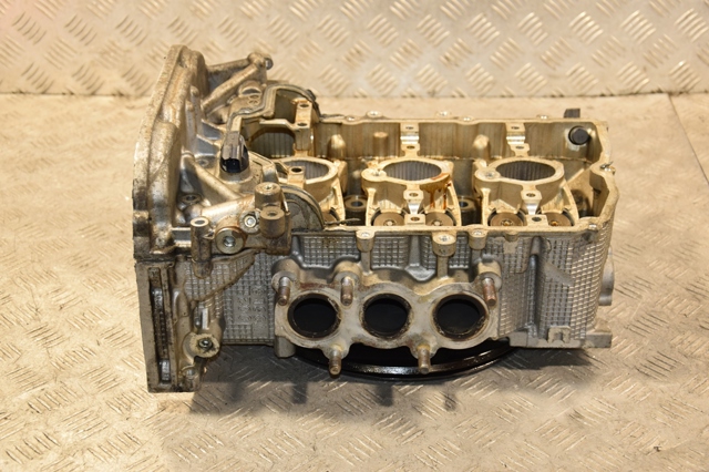 Головка блока цилиндров (ГБЦ), левая 11063AB450 SUBARU