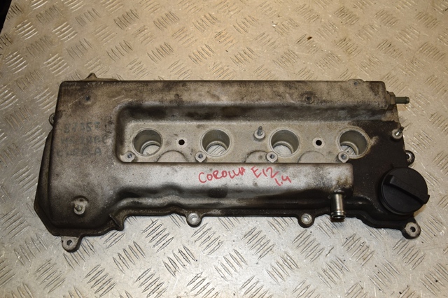 Крышка двигателя 112010D020 TOYOTA