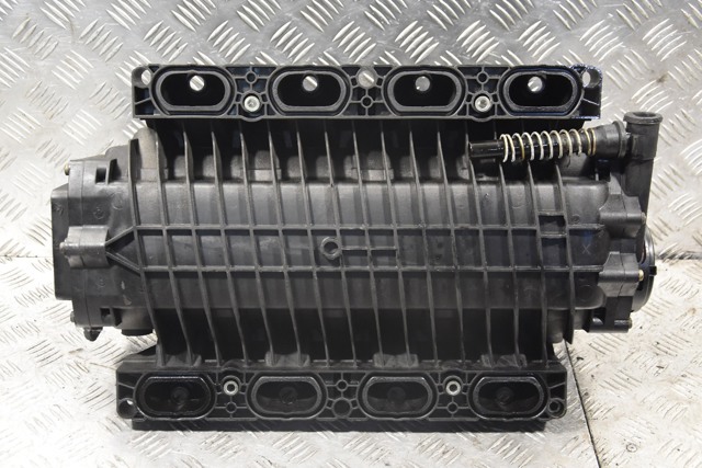 Впускной коллектор 11611435361 BMW
