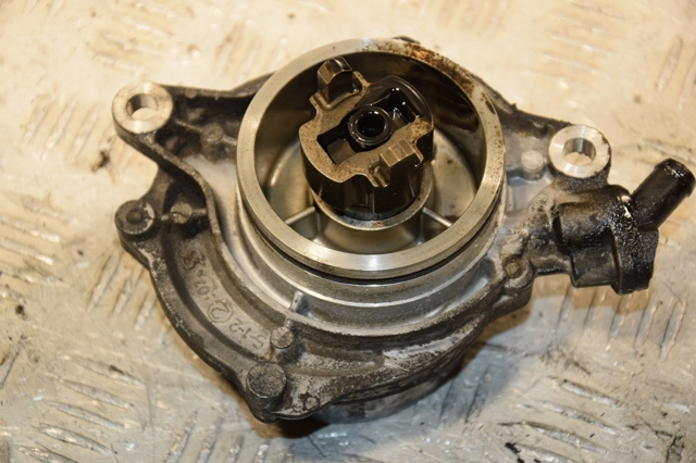 11667791232 BMW Насос вакуумный купить в Черкассы