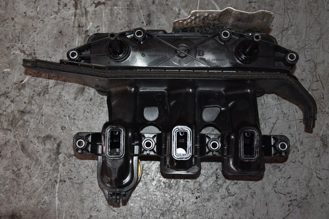 118305906R NISSAN Впускной коллектор купить в Кривой Рог