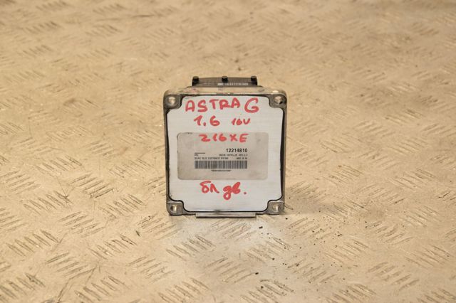 Компьютер двигателя 12214810 OPEL