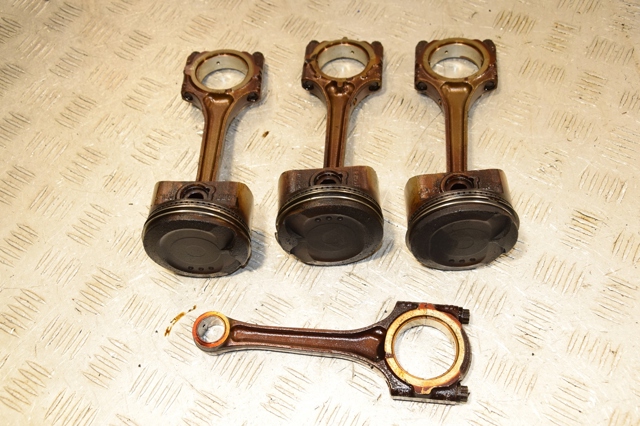 Поршень в комплекте на 1 цилиндр, STD 1310122051 TOYOTA