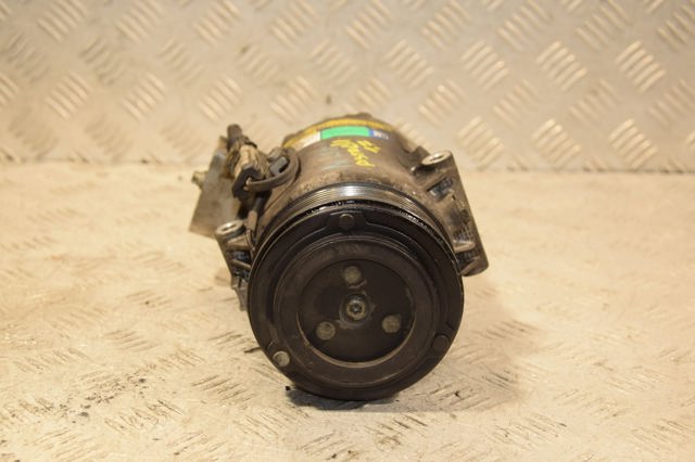 Компрессор кондиционера 13124751 OPEL