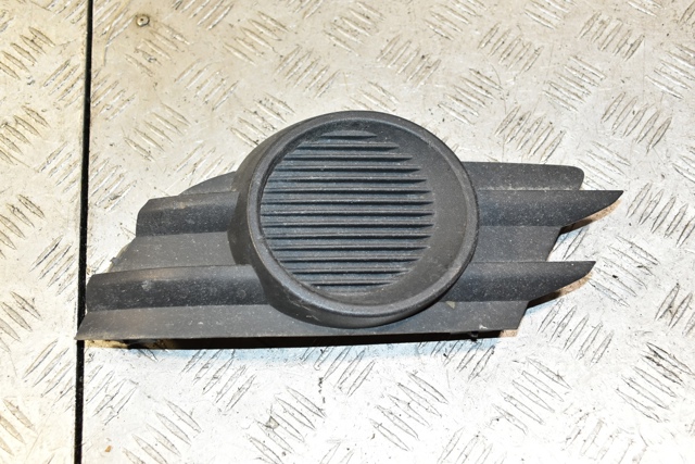 Решетка бампера, левая 13193540 OPEL