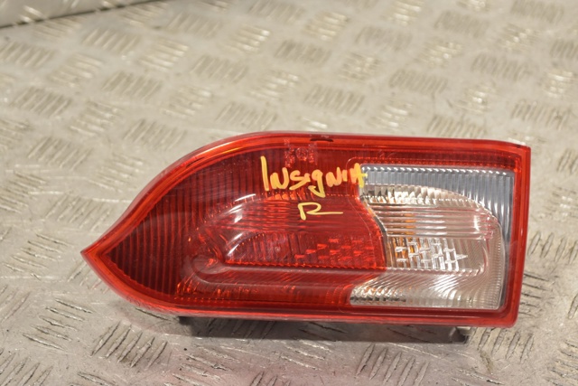 Фара задняя правая внутренняя 13226855 OPEL