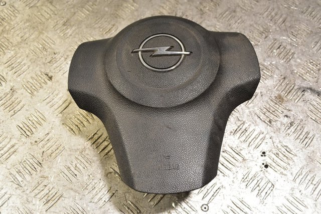 Подушка AIRBAG водительская 13235770 OPEL