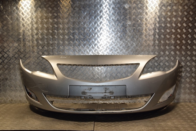 Буфер (бампер) передний 13264403 OPEL