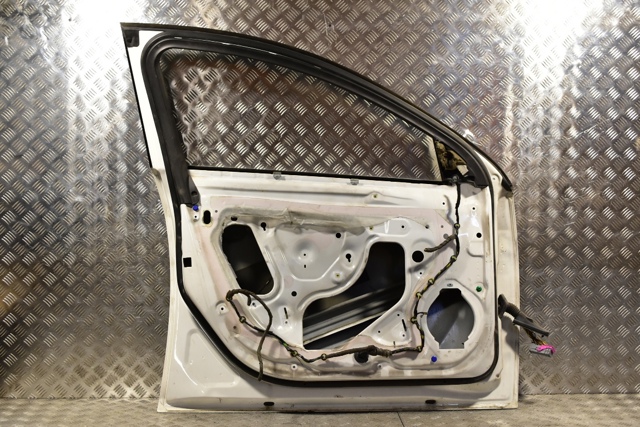 OPEL 13274118 Дверь передняя левая в наличии Киев