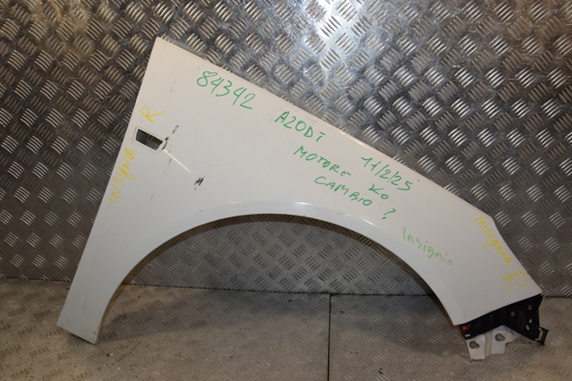 Переднее правое крыло 13277521 OPEL