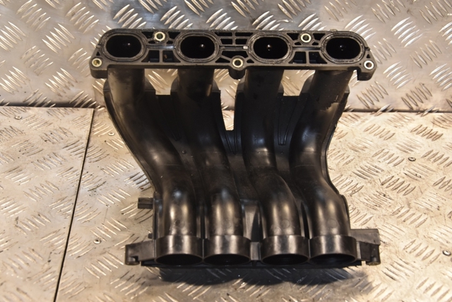 14001AX100 NISSAN Впускной коллектор купить в Каменское