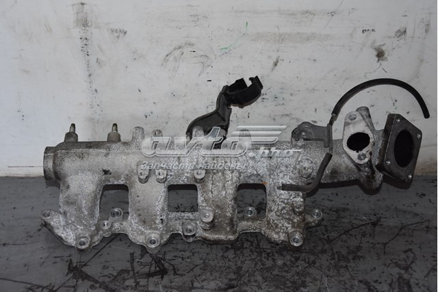 Впускной коллектор 14001EB300 NISSAN