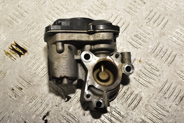 Клапан ЕГР 147100361R RENAULT