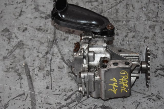 Маслонасос 150001650R NISSAN