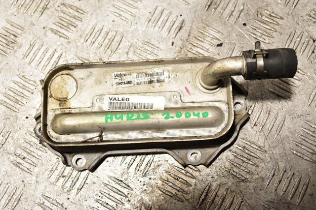 Радиатор масляный 157100R01000 TOYOTA