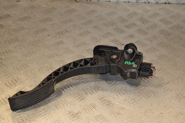 Педали газа 1600A102 MITSUBISHI