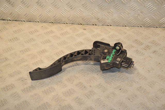 Педаль акселератора 1600A116 MITSUBISHI