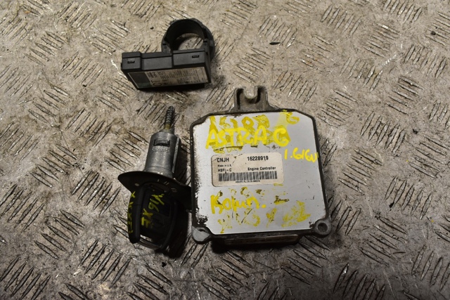 Мозги двигателя 16228919 OPEL