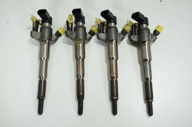 Форсунка впрыска топлива 166000372R RENAULT