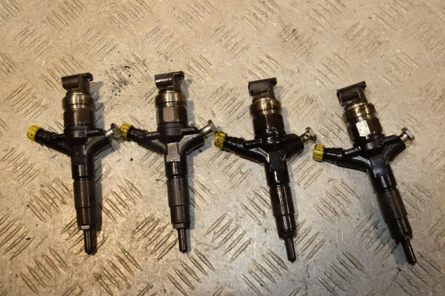 Форсунка дизельная в сборе 16613AA030 SUBARU