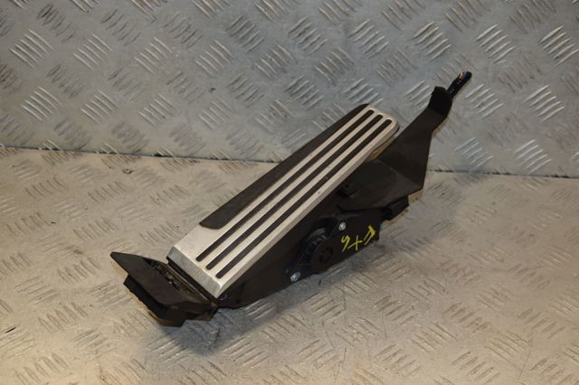 Педали газа 180021CA1C NISSAN