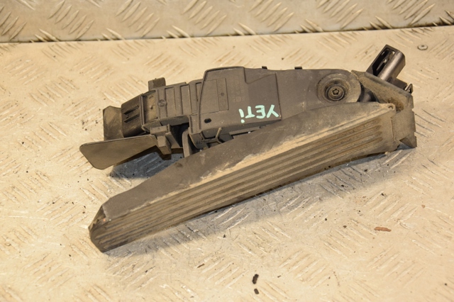 Педали газа 1K1721503S VAG