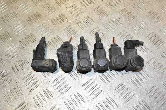 Датчик сигнализации парковки, парктроник, боковой 1U0919275 VAG