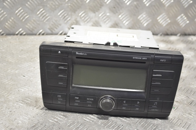 1Z0035161C Магнитола (радио AM/FM) купить Украина